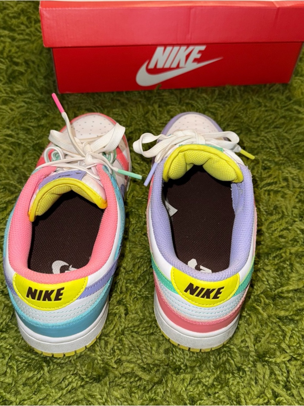 Nike Dunk Low SE
Easter Candy (Women's) 8 US